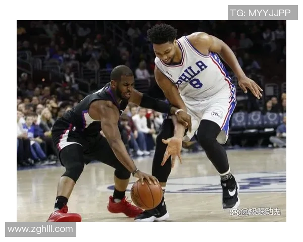 足球场上的璀璨星辰:探寻那些改变比赛历史的传奇球员故事 足球场上的璀璨星辰:探寻那些改变比赛历史的传奇球员故事