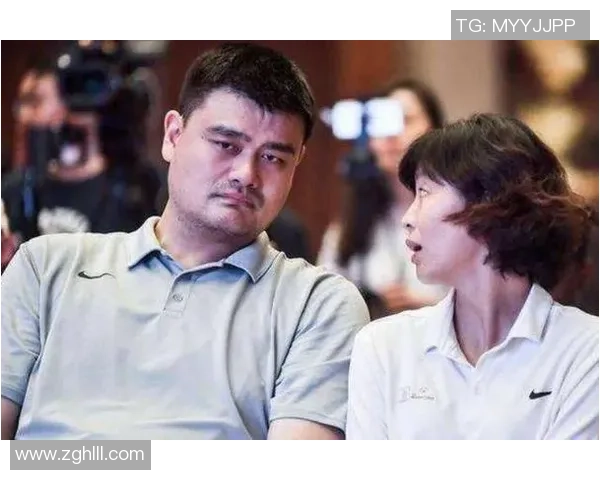 当红外国足球明星的爱情与奋斗之路揭秘